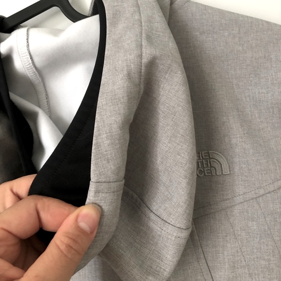 The North Face light grey Softshell - Picture 6 of 8